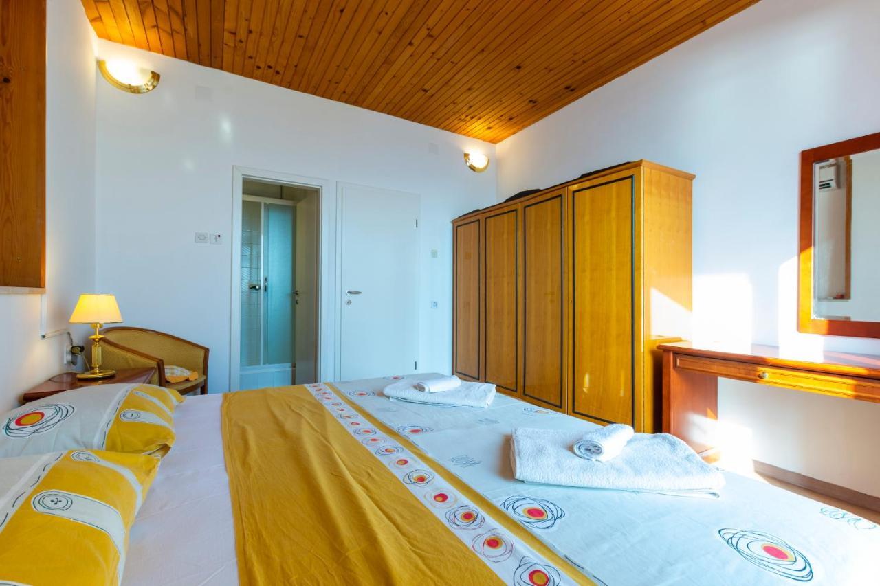 Apartment Sina Jesenice  Zewnętrze zdjęcie